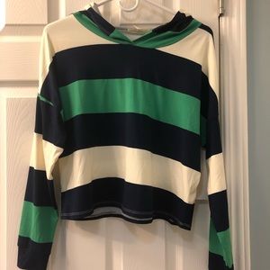 Cropped hooded stretchy top never worn